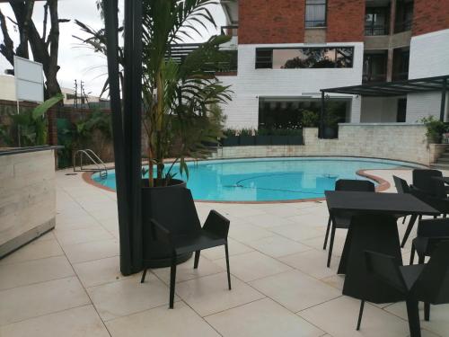 Longonot Place Serviced Apartment-Nairobi, City Centre CBD