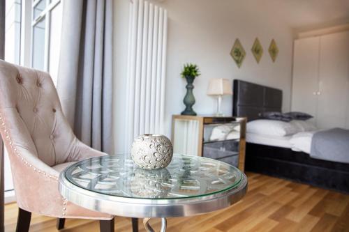 Studio Apartment image 4