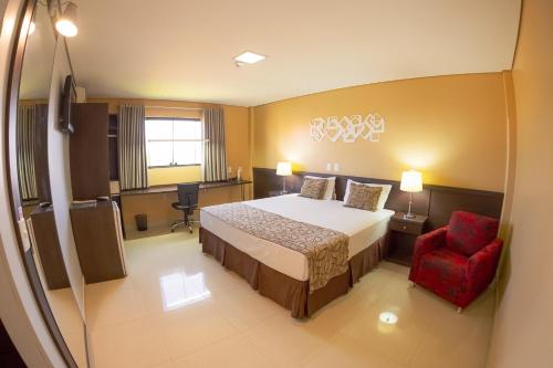 1 double bed, 1 twin bed