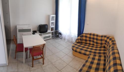 Large Two-Bedroom Apartment with Terrace