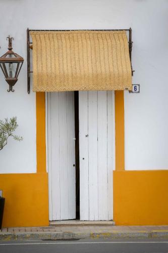  A ESCONDIDASs in Ayamonte