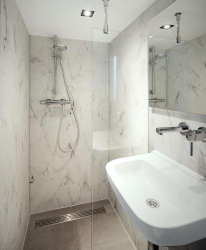 Damrak Short Stay Amsterdam - image 14