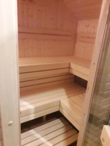 Agrohaczow za rzeką Apartament 8-osobowy (Agrohaczow za rzeka Apartament 8-osobowy) in 哈克佐夫