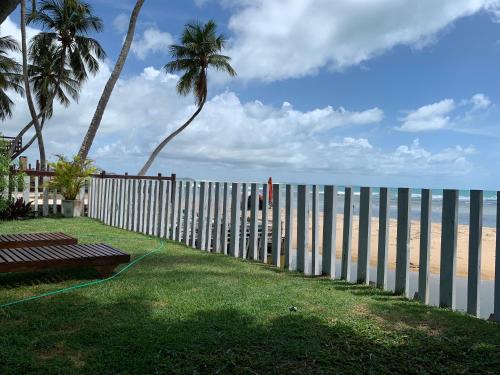 Two-Bedroom House - Beachfront image 4