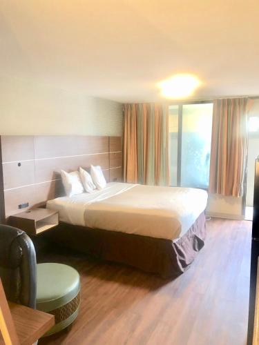 hotel photo