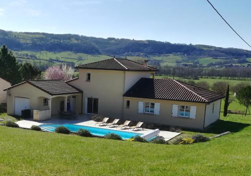 GRANDE MAISON AU CALME POUR 8 PERSONNES gîte à louer Chauffour-sur-Vell