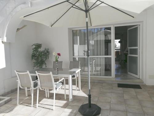 Casa Romero - Beautiful Villa, Best Corner by Pools, Full Kitchen, 3 Terraces, Internet - Tap to explore photos