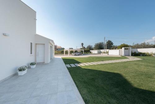 Villa White - image 14