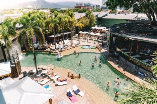 Gilligan's Hotel & Resort Cairns