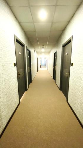 MEGA-HOTEL - image 2