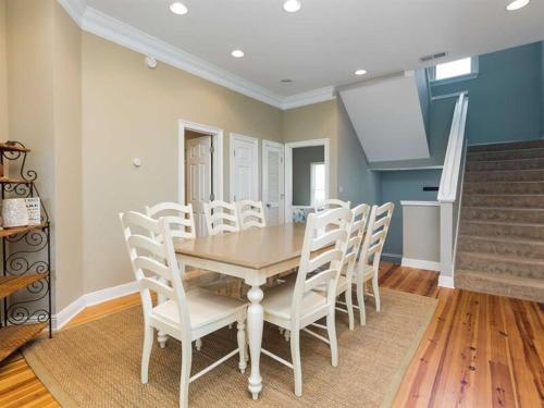 Beach Mouse East by Meyer Vacation Rentals - main image