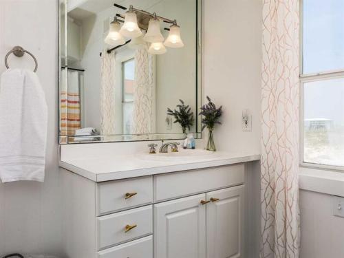 Bama Breeze by Meyer Vacation Rentals - image 4