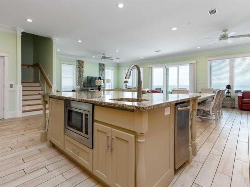 Diamond by Meyer Vacation Rentals - image 9