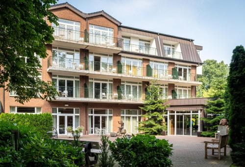 Зовнішній вигляд готелю, Waldhotel Tannenhauschen in Везель