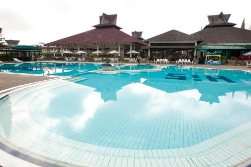 Swimming pool, Hotel Sibayak Internasional Berastagi in Berastagi