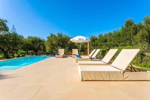  Villa Olive Tree in Planos