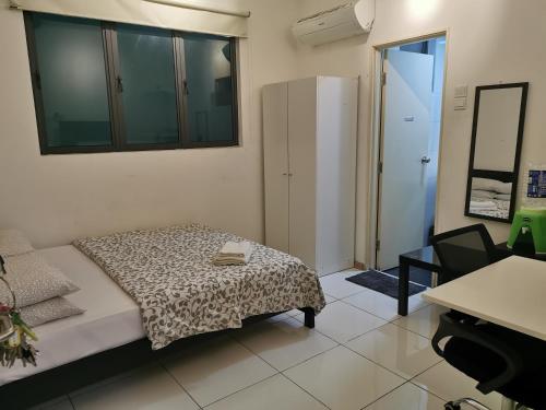 Vista Alam Studio Units - Pool, food court in Shah Alam