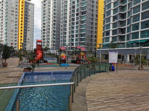 Swimming pool, Vista Alam Studio Units - Pool, food court in Shah Alam