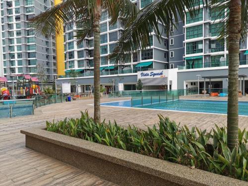 Swimming pool, Vista Alam Studio Units - Pool, food court in Shah Alam