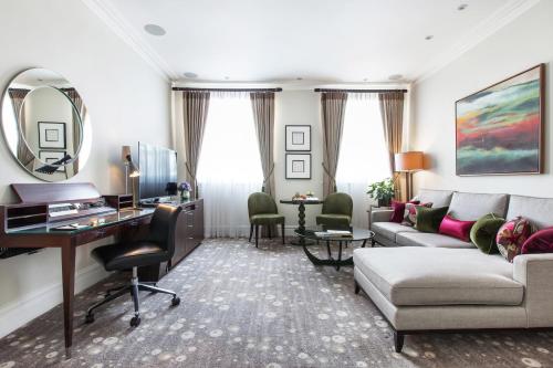 Taj 51 Buckingham Gate, Suites And Residences,North London>>London,5 star