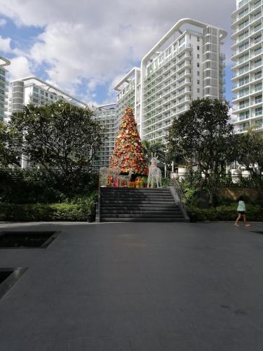 AZURE Urban Resort Residences 1BR Condo with huge wavepool & man-made beach near Airport, Manila (fotografie 8)
