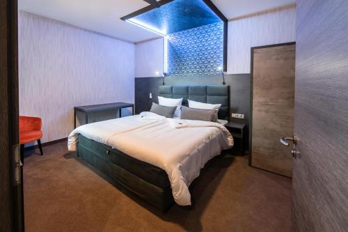 Hotel Lifestyle - image 13