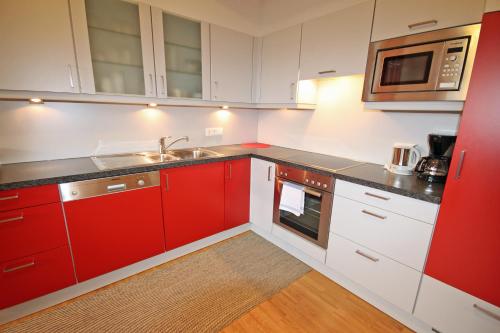 One-Bedroom Apartment image 10