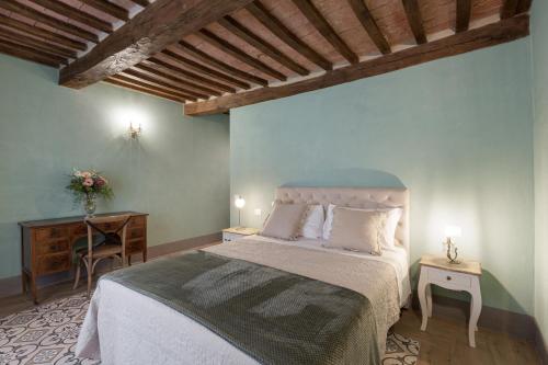 2 twin beds