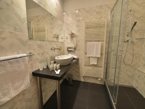 Ramada Airport Hotel Prague