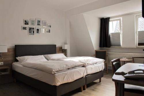 1 queen bed