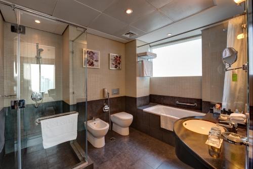 Rose Rayhaan By Rotana - Dubai image 21
