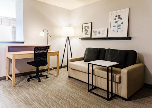 Country Inn & Suites by Radisson Appleton WI - image 7