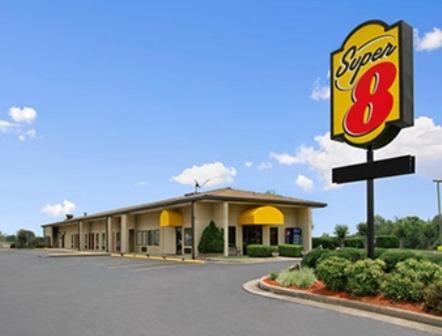 Super 8 by Wyndham-Tupelo Airport