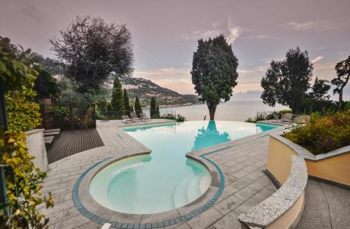 Diodato Suite Apartment - Amazing Location, WiFi, Pool, Sauna, Gym & Private Garden - Location saisonnière - Roquebrune-Cap-Martin