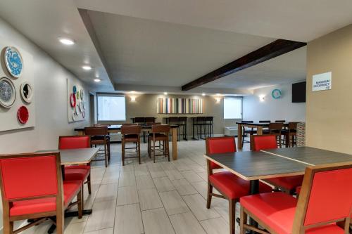Holiday Inn Express Pittston - Scranton Airport, an IHG Hotel in Pittston, USA