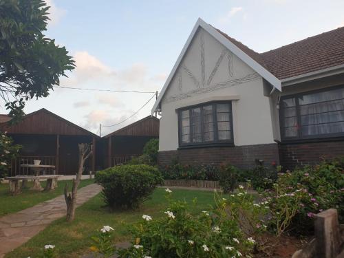 Garden, African Sky's the Limit -Quiet, peaceful self-catering in Bluff