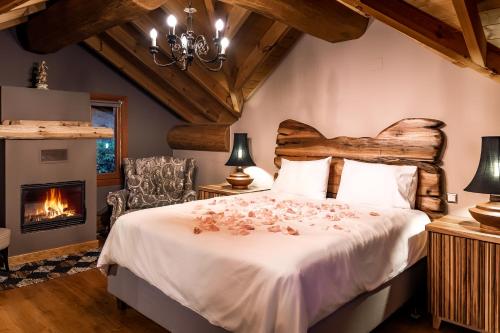 Mythica Chalet in 아기오이 아나르기로이