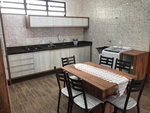 Casa - Proximo a UFSC e CENTRO - 5 KM near Assados Vargas