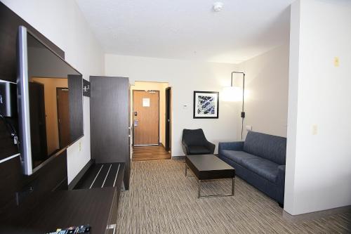 Holiday Inn Express Hotel & Suites Ashland, an IHG Hotel