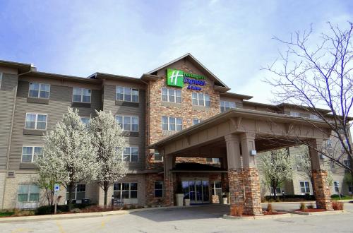 Holiday Inn Express Hotel & Suites Chicago West Roselle, an IHG Hotel