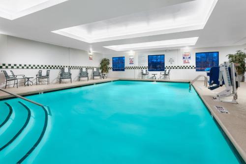 Holiday Inn & Suites Raleigh Cary by IHG in Cary, USA