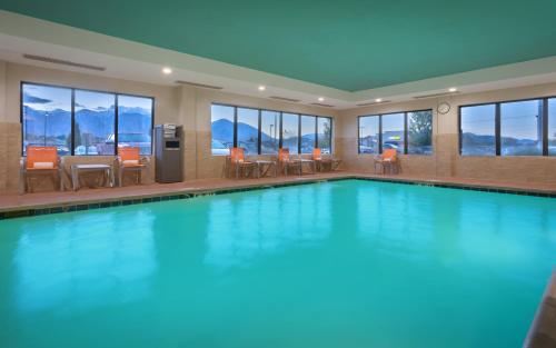 泳池, 智選假日酒店-奧勒姆北普羅沃-洲際酒店集團旗下 (Holiday Inn Express Orem-North Provo By IHG) in 奧勒姆