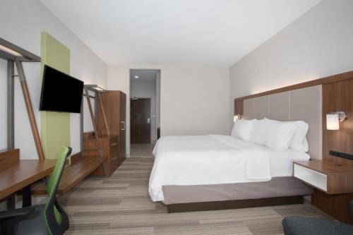 Holiday Inn Express Slidell, an IHG Hotel - image 4