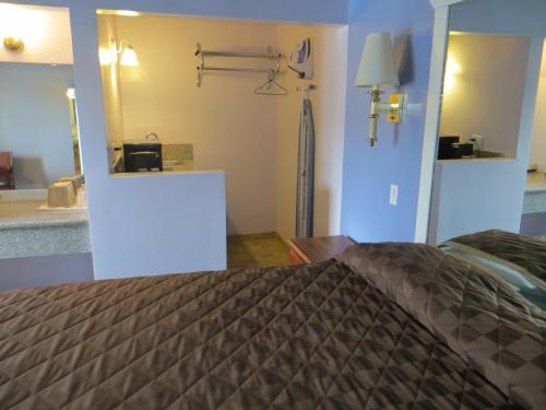 Park Cienega Motel – Los Angeles, CA