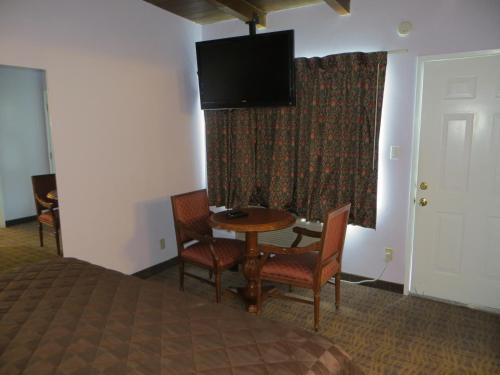 Park Cienega Motel – Los Angeles, CA