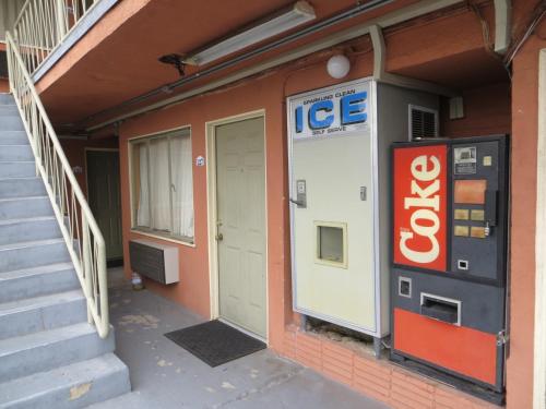 Park Cienega Motel – Los Angeles, CA