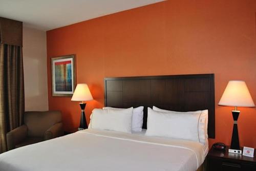 Holiday Inn Express Pittsburgh - Munhall