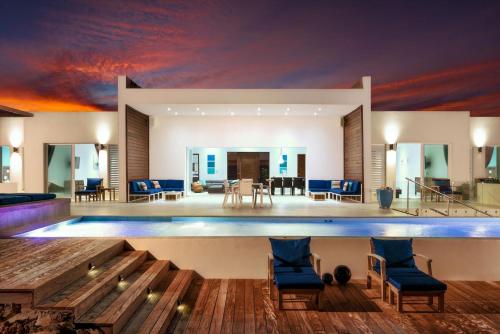 Luxury Oceanfront Villa Delivers Mind Blowing Views, Direct Access To The Ocean in Juba Salina