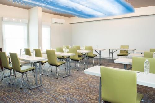 Holiday Inn Express Pascagoula-Moss Point By IHG - 회의실/연회장