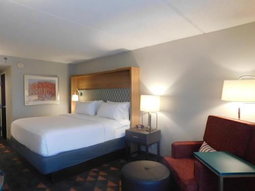 Holiday Inn Hotel & Suites Rochester - Marketplace, an IHG Hotel